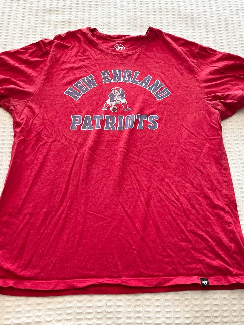 ‘47 brand red New England Patriots short sleeve tee size large